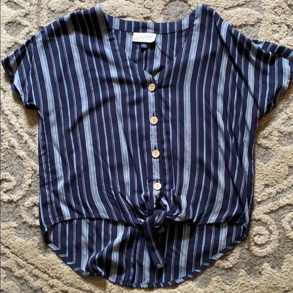 Blue linen tie shirt with wooden buttons